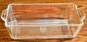 lot 292 image: VINTAGE PYREX 212 B-5 GLASS LOAF PLAN 9x 5