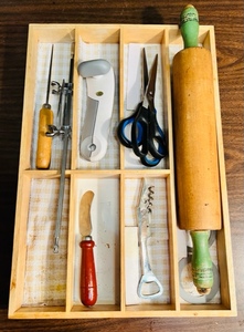 lot 296 image: WOODEN DRAWER ORGANIZER wCONTENTS 17.5x 12