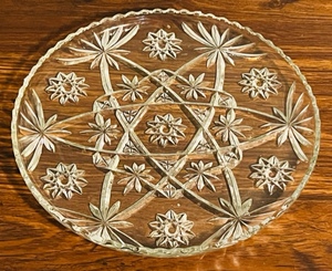 lot 300 image: CUT GLASS SERVING TRAY 13.5