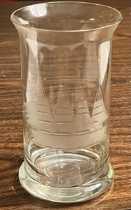 lot 337 image: VINTAGE 6 FLUTED GLASS wETCHED CLIPPER SHIP