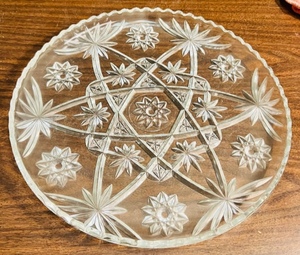 lot 354 image: 13.5 CUT GLASS SERVING TRAY