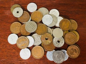 lot 149 image: LOT OF DIFFERENT FOREIGN COINS