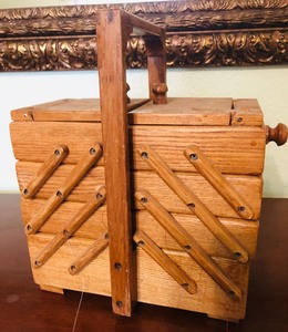 lot 152 image: HAND-CRAFTED VINTAGE WOODEN SEWING KIT INCLUDING CONTENTS - 9x 8.5x 4.5