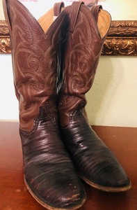 lot 158 image: TONY LAMA BROWN ALLIGATOR BOOTS - SIZE 9D