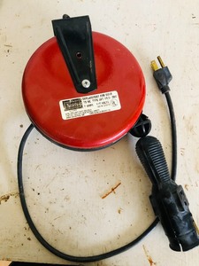 lot 165 image: SEARS RETRACTABLE DROP LIGHT NO. 83914