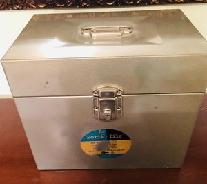 lot 177 image: METAL LOCK BOX (NO KEY) 12.5x 10x 9