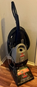 lot 402 image: BISSEL SMARTMIX POWER STEAMER