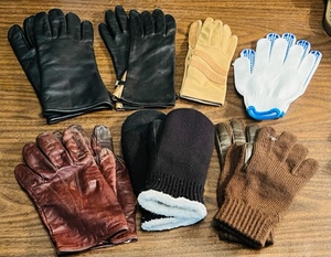 lot 405 image: LOT OF 7 PAIRS OF WOMENs GLOVESMITTENS