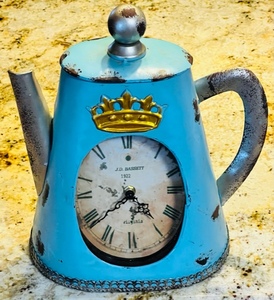 lot 106 image: VINTAGE 12x11 COFFEE POT CLOCK wJ.D. BASSETT 1922 BATTERY OPERATED CLOCK
