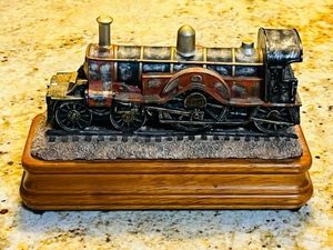 lot 111 image: 1877 STEAM ENGINE FIGURINE FROM CENTRAL STATION VANMARK, LTD. EDT 2000 - 8x 5x 3