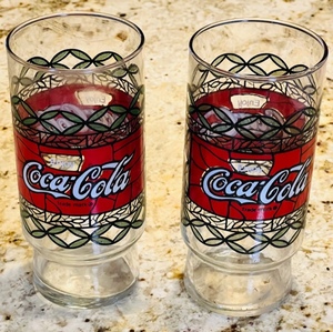 lot 116 image: VINTAGE SET OF 2 COCA-COLA TIFFANY STYLE STAINED GLASS DRINKING GLASSES 6.5