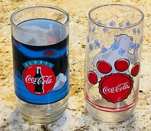 lot 120 image: 2 VINTAGE 6 COCA-COLA POLAR BEAR GLASSES