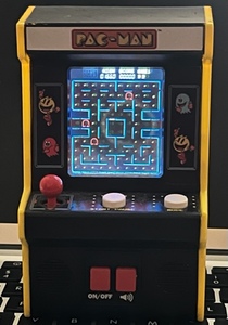 lot 60 image: MINI PAC-MAN HANDHELD ARCADE GAME - BANDAIL NAMCO #09562