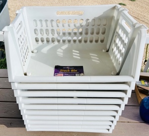 lot 275 image: 10 United Solutions Stackable Bins 17x15x9