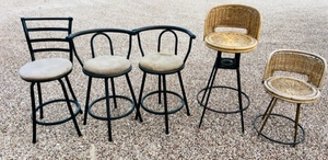 lot 274 image: Five Assorted Bar Stools