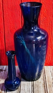 lot 203 image: Two Cobalt Blue Vases 16.5 &amp 7 12