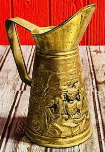 lot 73 image: 8 12 Vintage Brass Tavern Themed Pitcher