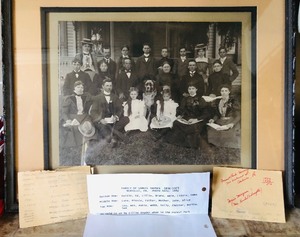lot 160 image: 1892 Antique Black &amp White Framed Photo of the Samuel Snyder Family WDocumentation