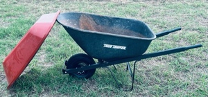 lot 41 image: True Temper Wheel Barrow &amp New Barrow Tray