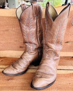 lot 147 image: Vintage Pair of 9 12 D Tony Lama Boots