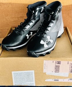 lot 182 image: Size 14 Under Armour Football Cleats