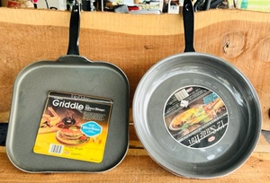 lot 183 image: New Foley 11 Griddle &amp 13 Saut Pan