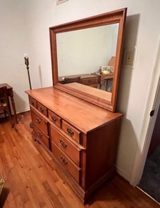 lot 250 image: Vintage Solid Wood Dresser WMirror