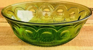 lot 256 image: Vintage Forrest Green Thumbprint Buttons Bowl