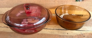 lot 265 image: Pyrex 2L Cranberry Pink Visions Corning Ware Casserole Dish D-24 &amp Anchor Hocking Oven Proof Glass Mixing Bowl 457