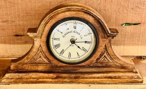 lot 302 image: Park Designs English Oak 15 Mantle Clock