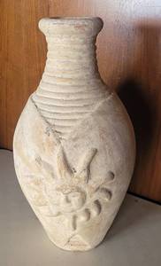 lot 10 image: CLAY-STYLE VASE WITH DESIGN AS SHOWN.