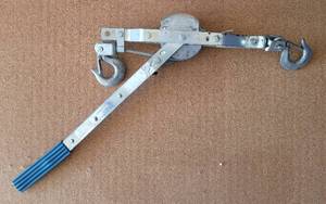 lot 63 image: AMERICAN POWER PULL COME-ALONG AS SHOWN.