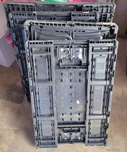 lot 122 image: LOT OF 4 COLLAPSIBLE PLASTIC CRATES AS SHOWN.