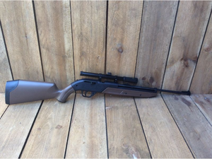 lot 28 image: Crosman 760 Pumpmaster Air Rifle (.177 CAL) w Scope