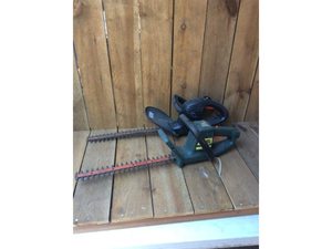 lot 91 image: Hedge Trimmers (2) Untested