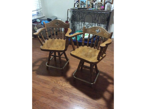 lot 101 image: Matching Solid Rotating Wooden Bar Stools (2)