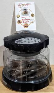 lot 107 image: Flavorwave Oven Deluxe Model 20356 Powers On and produces heat.