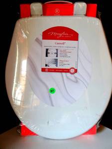 lot 27 image: MAYFAIR CASWELL ROUND TOILET SEAT - NIP