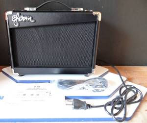 lot 34 image: Esteban G-10 ElectricAccoustic Portable Guitar Amp (COMPATIBLE WITH LOT 3) $$