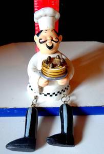 lot 64 image: CHINESE SIT DOWN MINATURE PASTRY CHEF
