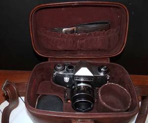 lot 85 image: VINTAGE Hanimex Praktica super TL 50 mm Camera with Leather Case & Accessories $$$