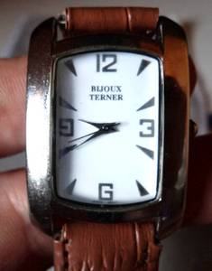 lot 148 image: BIJOUX TERNER QA0889G WATCH WITH LEATHER BAND - WORKS