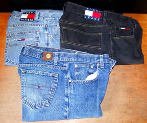 lot 157 image: MENS TOMMY HILFIGER JEANS - SIZE 34 X 32