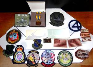 lot 166 image: NICE COLLECTION OF MILIRTARY BADGES & MERIT MEDAL AS SHOWN