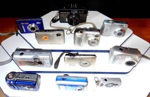 lot 176 image: LOT OF 11 VARIOUS FILM & DIGITAL CAMERAS AS SHOWN