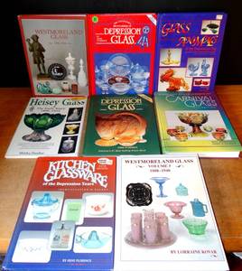 lot 181 image: COLLECTION OF GLASSWARE COLLECTORS BOOKS