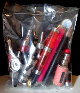 lot 194 image: LOT OF VAPE DEVICES AS SHOWN