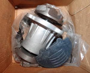 lot 197 image: TOYOTA 16120-23010-71, WATER PUMP, TOYOTA FORKLIFT 2GF14 3FG20 $$