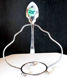 lot 208 image: COLLECTORS SPOON WITH DISPLAY STAND - ENGLAND