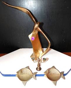 lot 212 image: SOLID BRASS SOARING BIRD WITH 2 FISH & SMALL CANDLE HOLDER